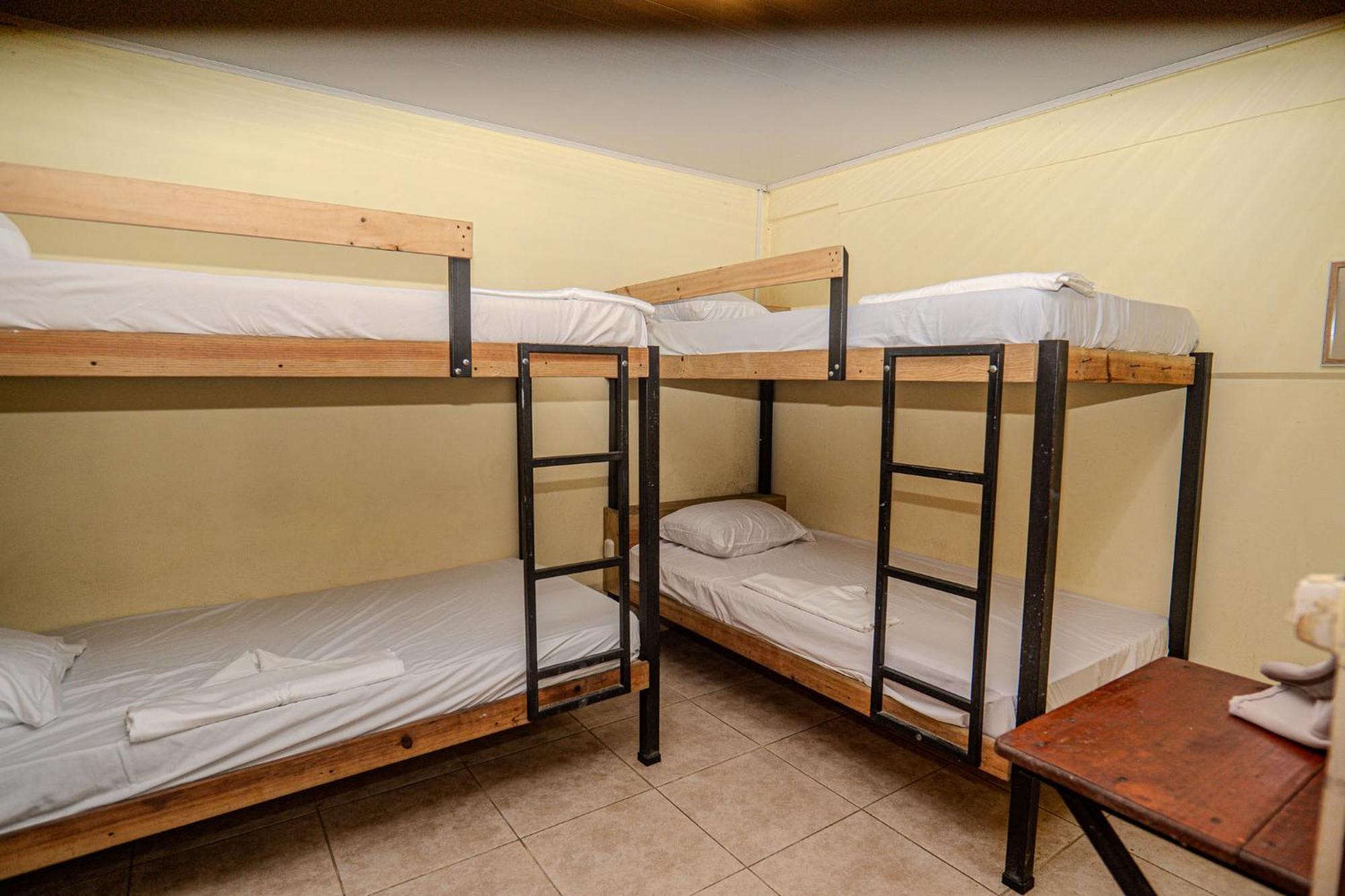 Costa Linda Art Hostel Мануэль-Антонио Экстерьер фото