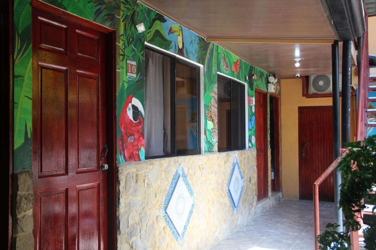 Costa Linda Art Hostel Мануэль-Антонио Экстерьер фото